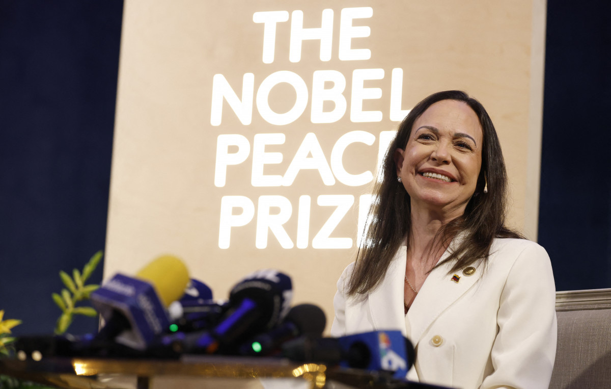 Maria Corina Machado foi a ganhadora do Prêmio Nobel da Paz 2025; ela discursou em uma coletiva de imprensa no Grand Hotel em Oslo, na Noruega, em 11 de dezembro de 2025. / AFP