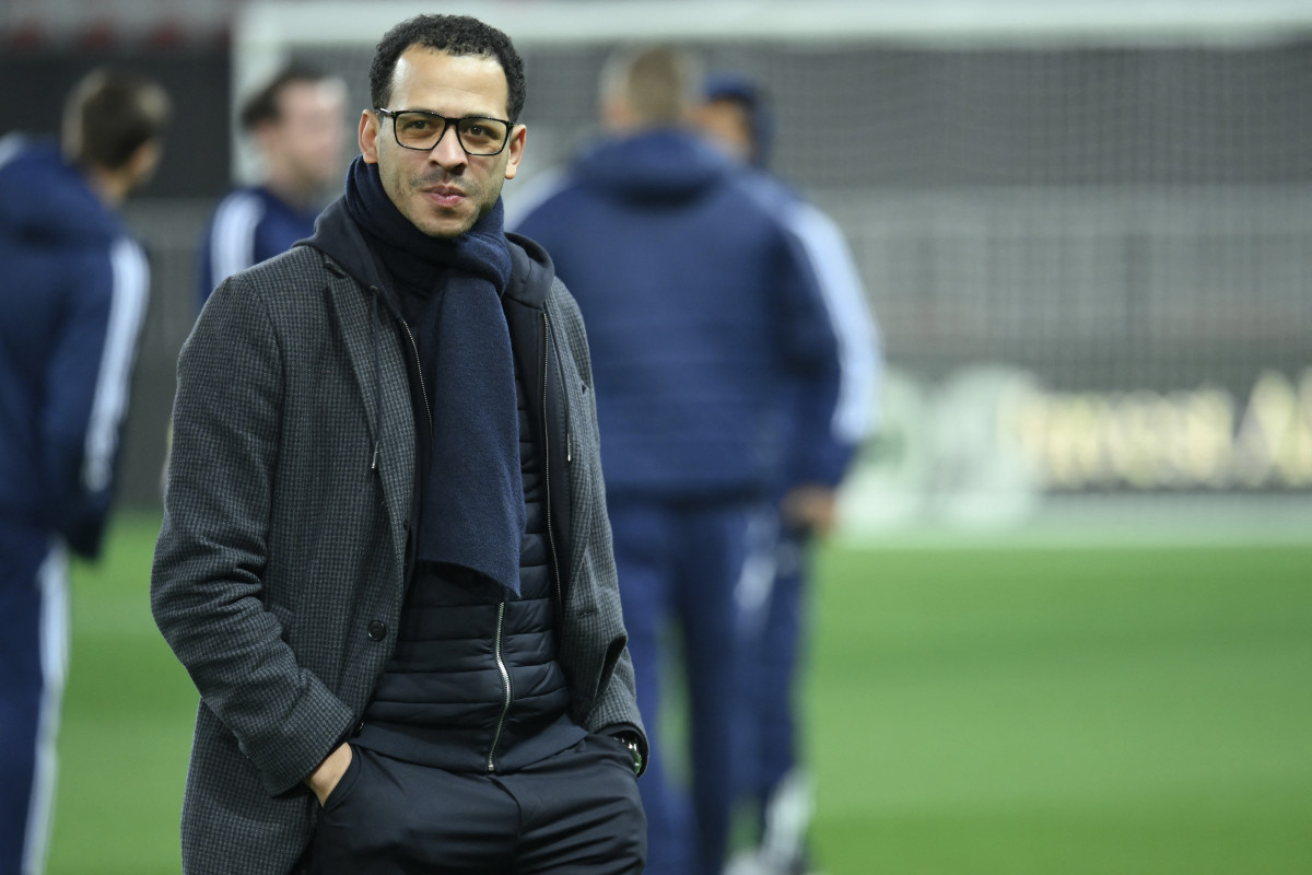 Liam Rosenior, novo técnico do Chelsea/ FREDERIC DIDES / AFP