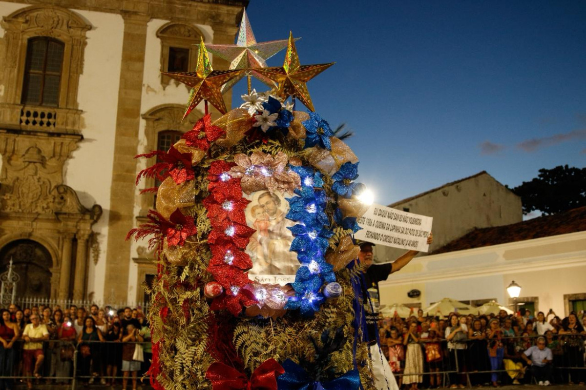 Grupos de pastoril se apresentam durante a Queima da Lapinha/Foto: Marina Costa/DP Foto
