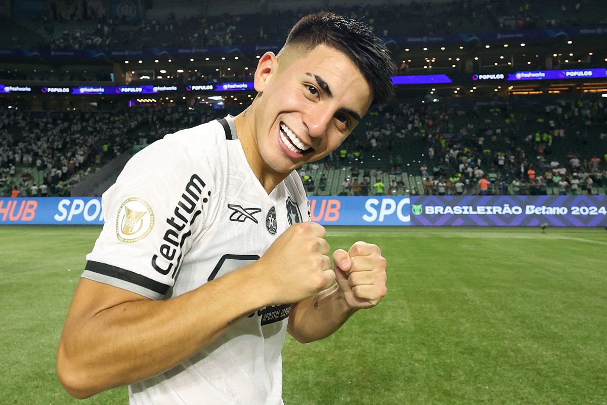 Thiago Almada &eacute; 'colocado no mercado' pelo Atl&eacute;tico de Madrid 6 meses ap&oacute;s contrata&ccedil;&atilde;o. /Foto:Vitor Silva /Botafogo