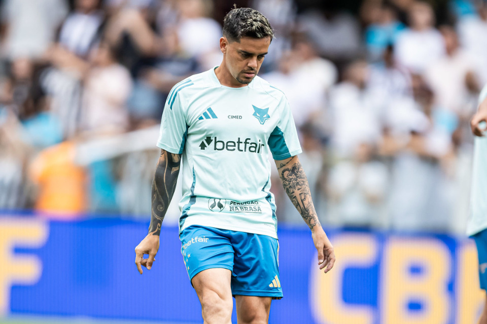 Fagner, lateral do Cruzeiro/ Jhony Inácio/Cruzeiro