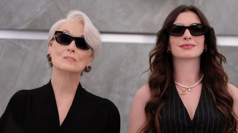 "O Diabo Veste Prada 2" marca o retorno de Miranda Priestly (Meryl Streep) e Andrea (Anne Hathaway) mais de duas d&eacute;cadas depois do filme original /Disney/Divulga&ccedil;&atilde;o