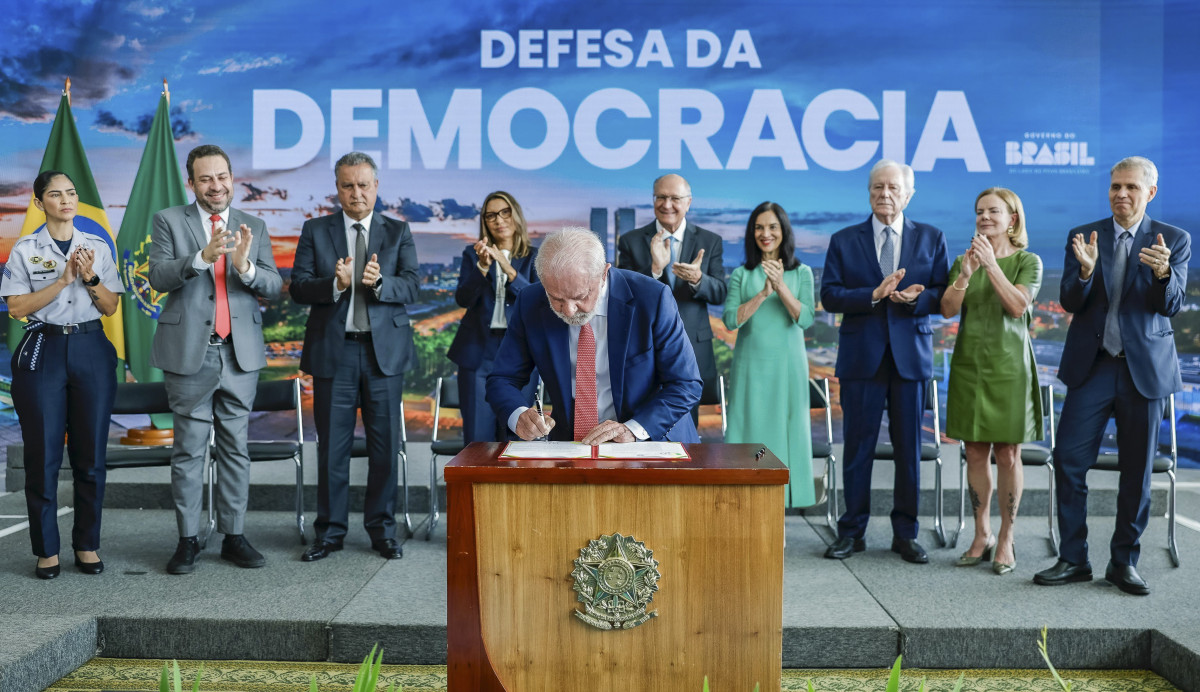  Presidente da República, Luiz Inácio Lula da Silva, durante a Cerimônia em Defesa da Democracia/ Ricardo Stuckert / PR