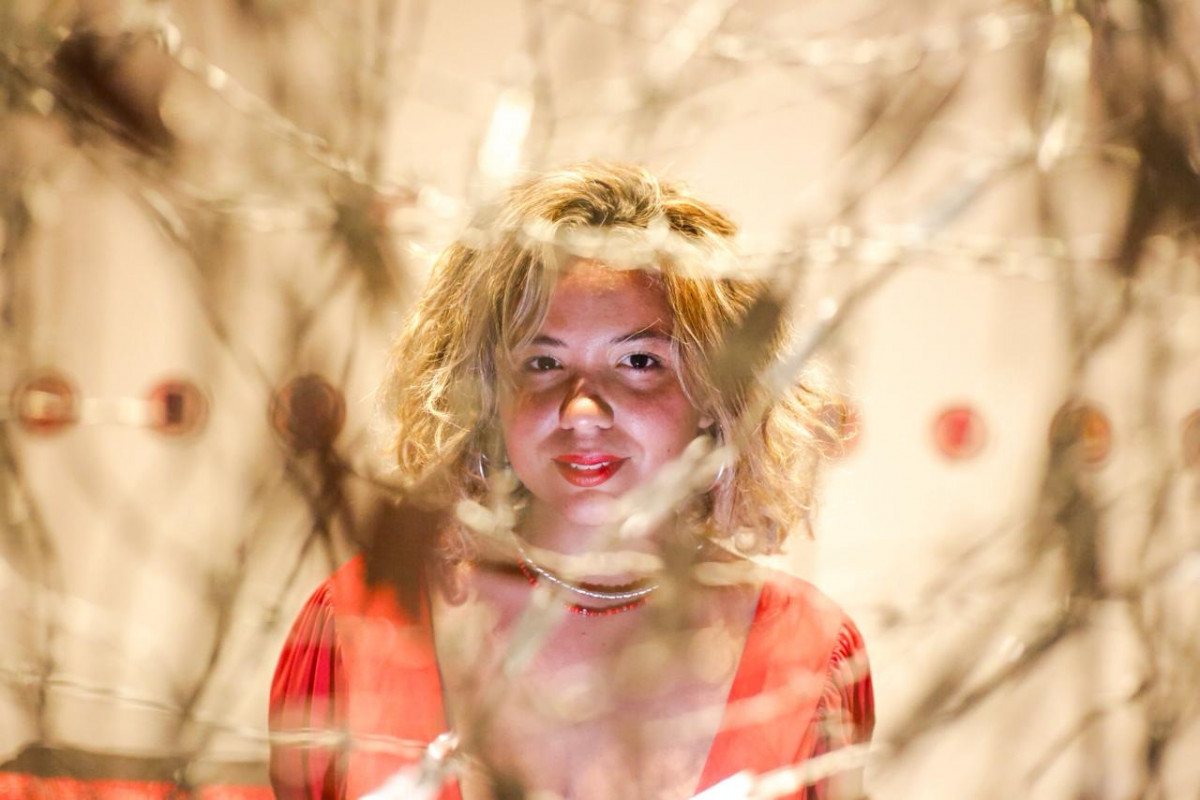  Lua Lim investiga tens&otilde;es entre o desejo e a dor/Foto: Crysli Viana