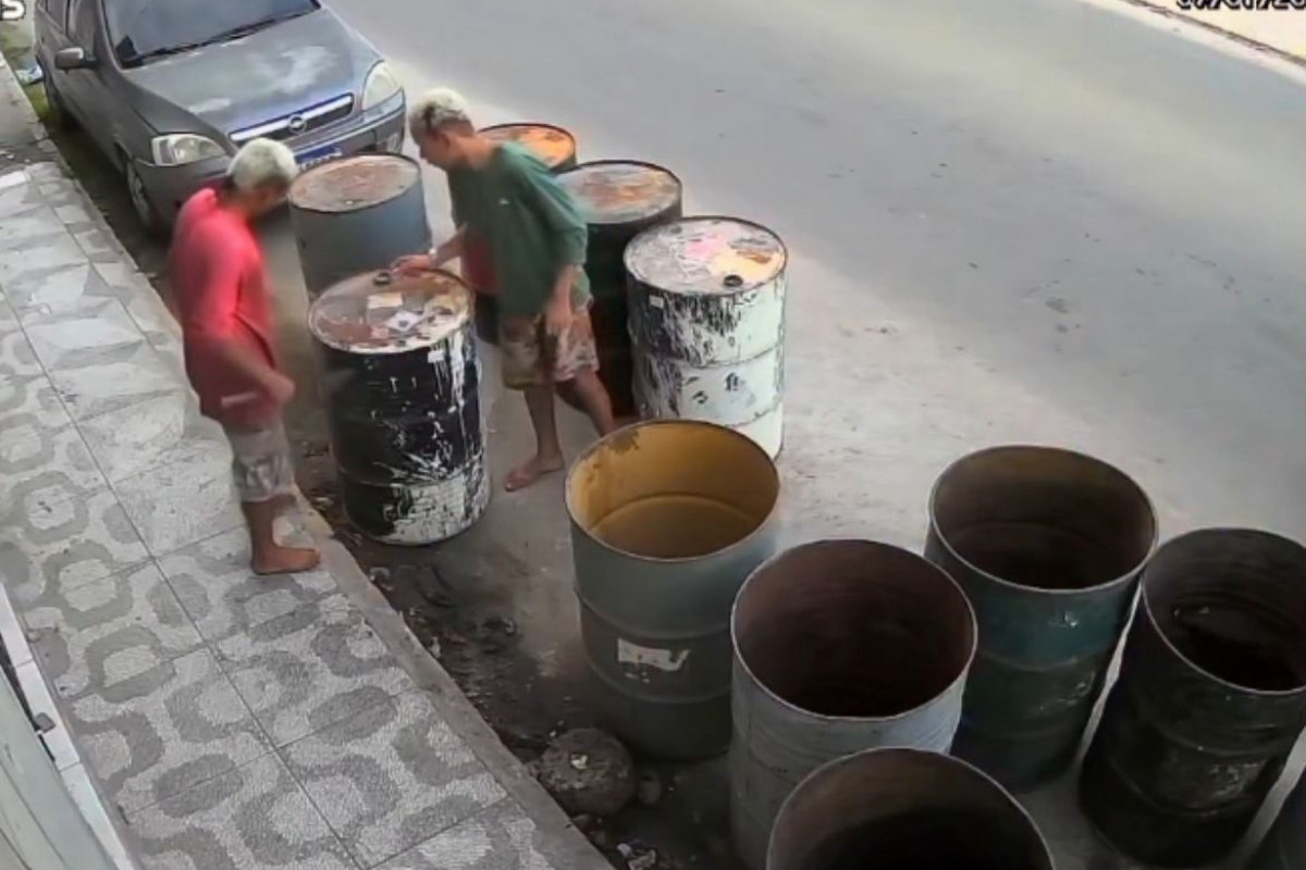 Jovens ficam feridos após explosão de tonel/Foto: Reprodução/Instagram