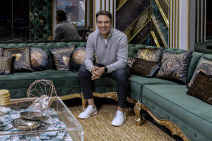 Tadeu Schmidt apresenta mais uma vez o BBB   