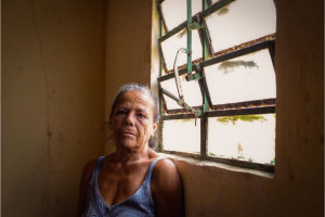 Hipertensa, Sofia Alves da silva teme passar mal com o calor no interior de sua casa