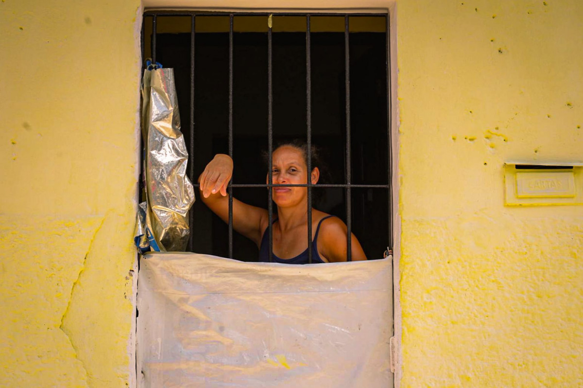 Moradores reclamam de calor excessivo em Pantanal I, Paulista (Crysli Viana/DP Foto )