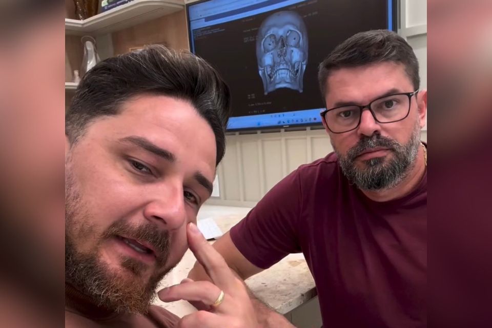 Johnny e o marido dele, Cleiton Zanatta, foram vítimas de agressões no último dia 27 de dezembro, na praia de Porto de Galinhas, no litoral sul do Estado/Foto: Reprodução/Instagram @johnnyandradepersonal