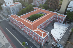 Gin&aacute;sio Pernambucano, na Rua da Aurora, &eacute; um dos mais importantes cen&aacute;rios do filme