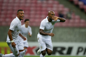 Vagner Love, camisa 9 do Retr&ocirc;