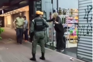 Um homem foi detido pela PM por amea&ccedil;ar e portar arma branca