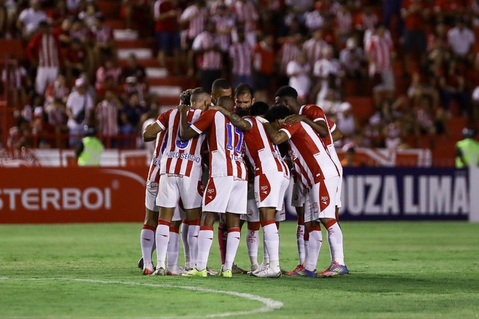 Equipe do Náutico antes de partida do Campeonato Pernambucano/Rafael Vieira / CNC
