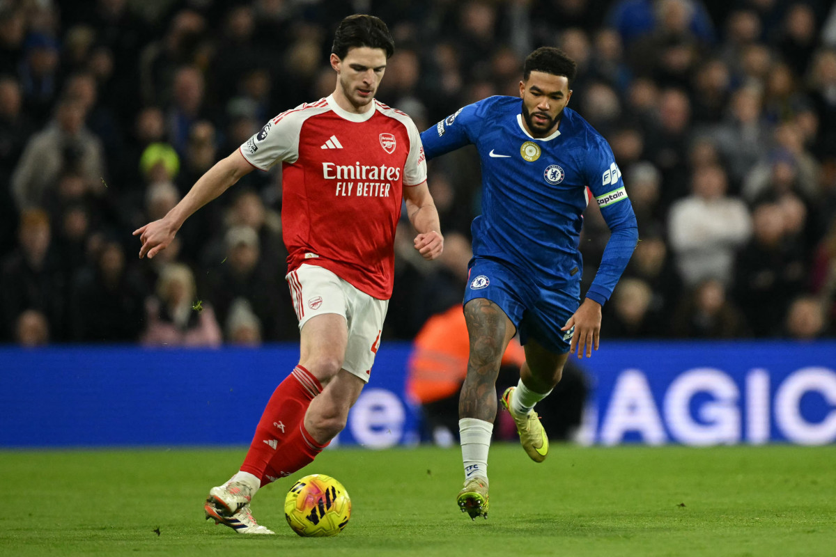Arsenal e Chelsea se enfrentam no clássico de Londres/JUSTIN TALLIS / AFP