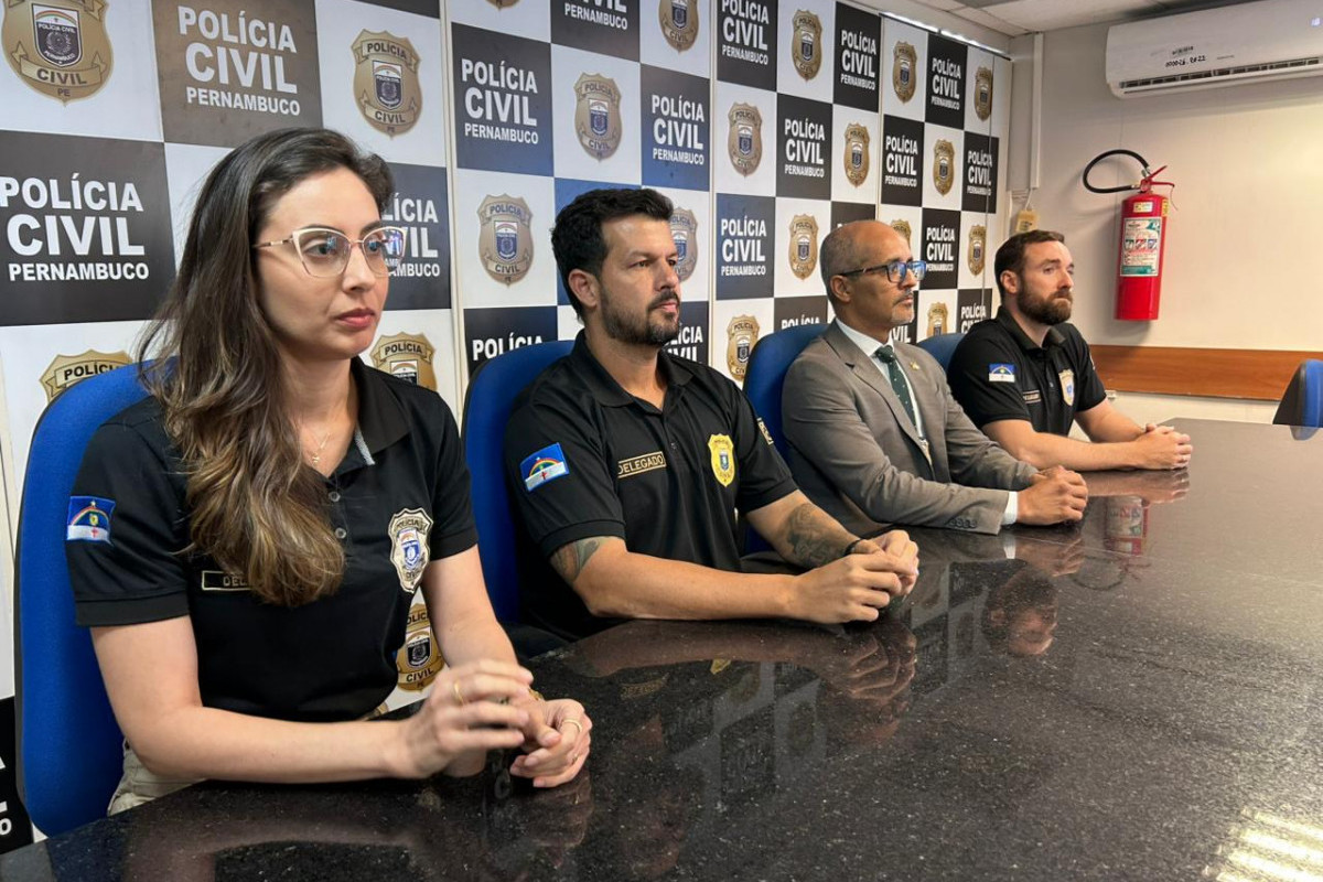 Delegada Mariana Martins, titular da 4ª DPH; Delegado Cláudio Neto, gestor do DHPP; Delegado Ivaldo Pereira, Gestor DIRESP; e Delegado Diego Jardim, gestor da DHMN/ASCOM PCPE/ Vitor Dutra