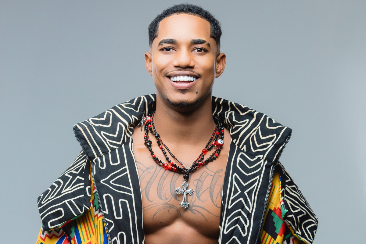 O Kannalha começou a atuar como cantor de pagodão baiano em 2020./ Matheus Caratt/Divulgação