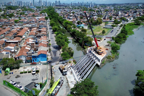  Ponte do Arruda visa melhorar a conexão viária entre bairros como Campo Grande, Peixinhos, Arruda, Água Fria e Beberibe (Foto: Ivison Gambarra/PCR)