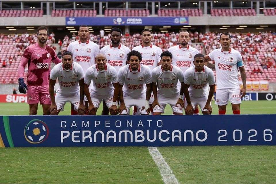 Elenco do Náutico antes de partida pelo Pernambucano/Rafael Vieira / CNC