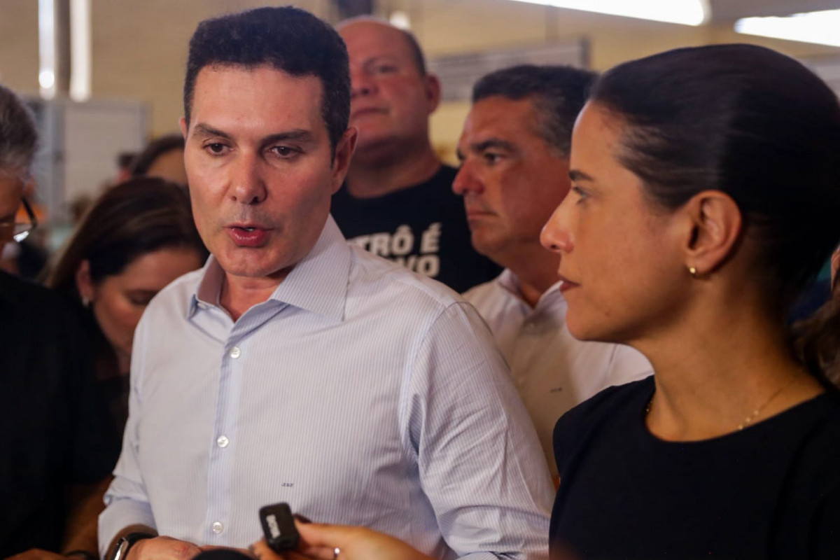 O ministro das Cidades, Jáder Barbalho Filho e a governadora Raquel Lyra realizaram vistoria técnica no Metrô do Recife (Crysli Viana/ DP Foto)