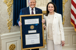 A entrega ocorreu durante um almo&ccedil;o privado na Casa Branca