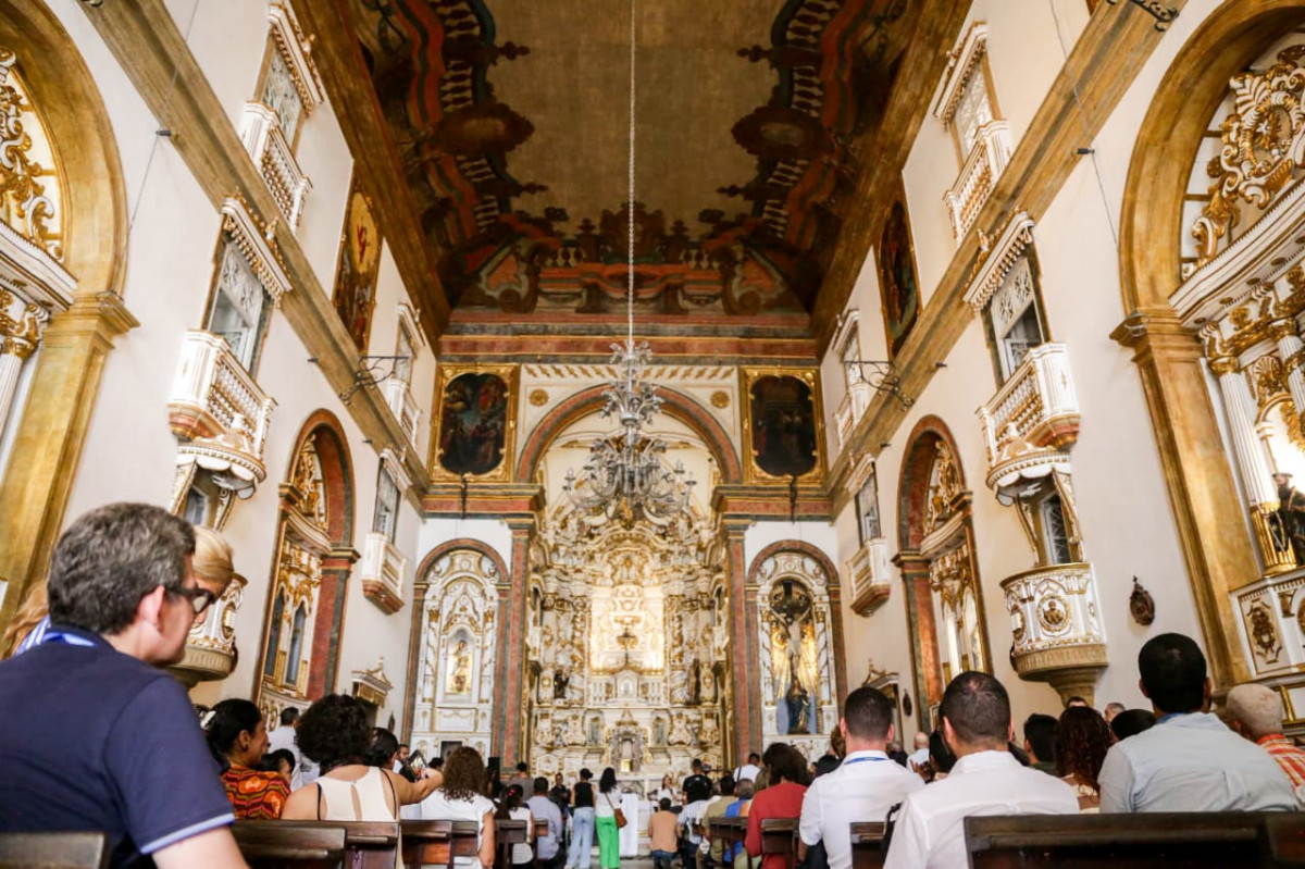 Igreja foi reaberta após restauração de obras sacras, no Reife /Crisly Viana/DP