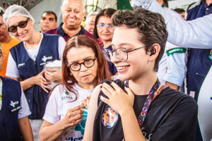 Vacina&ccedil;&atilde;o-piloto com o imunizante de dose &uacute;nica contra a dengue desenvolvido pelo Instituto Butantan