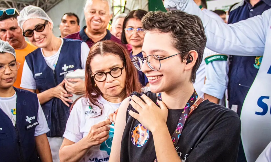 Vacinação-piloto com o imunizante de dose única contra a dengue desenvolvido pelo Instituto Butantan/Prefeitura de Maranguape/Divulgação