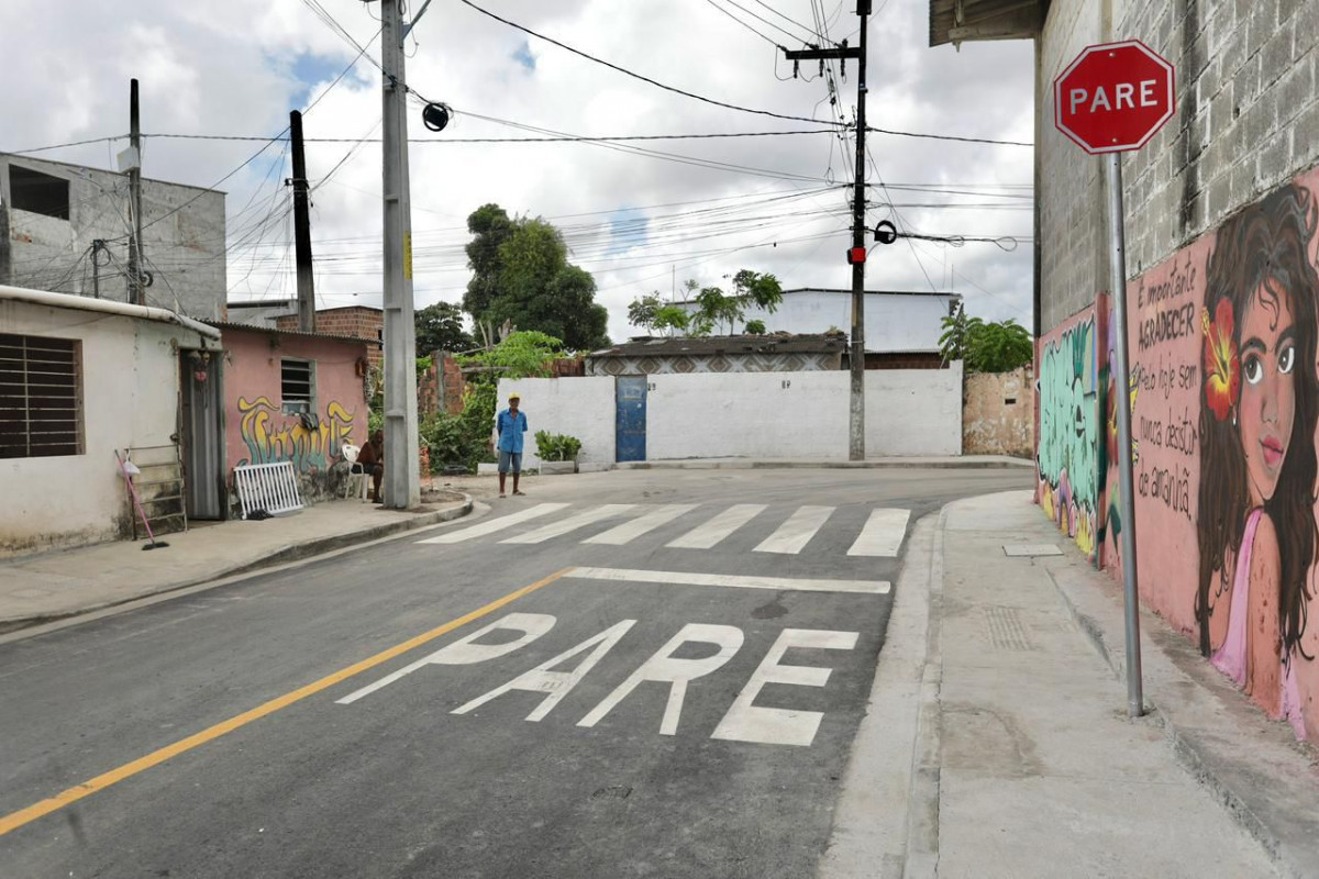 Obra contempla serviços de pavimentação, drenagem, macrodrenagem e urbanismo social (Fotos: Hélia Scheppa/Prefeitura do Recife)