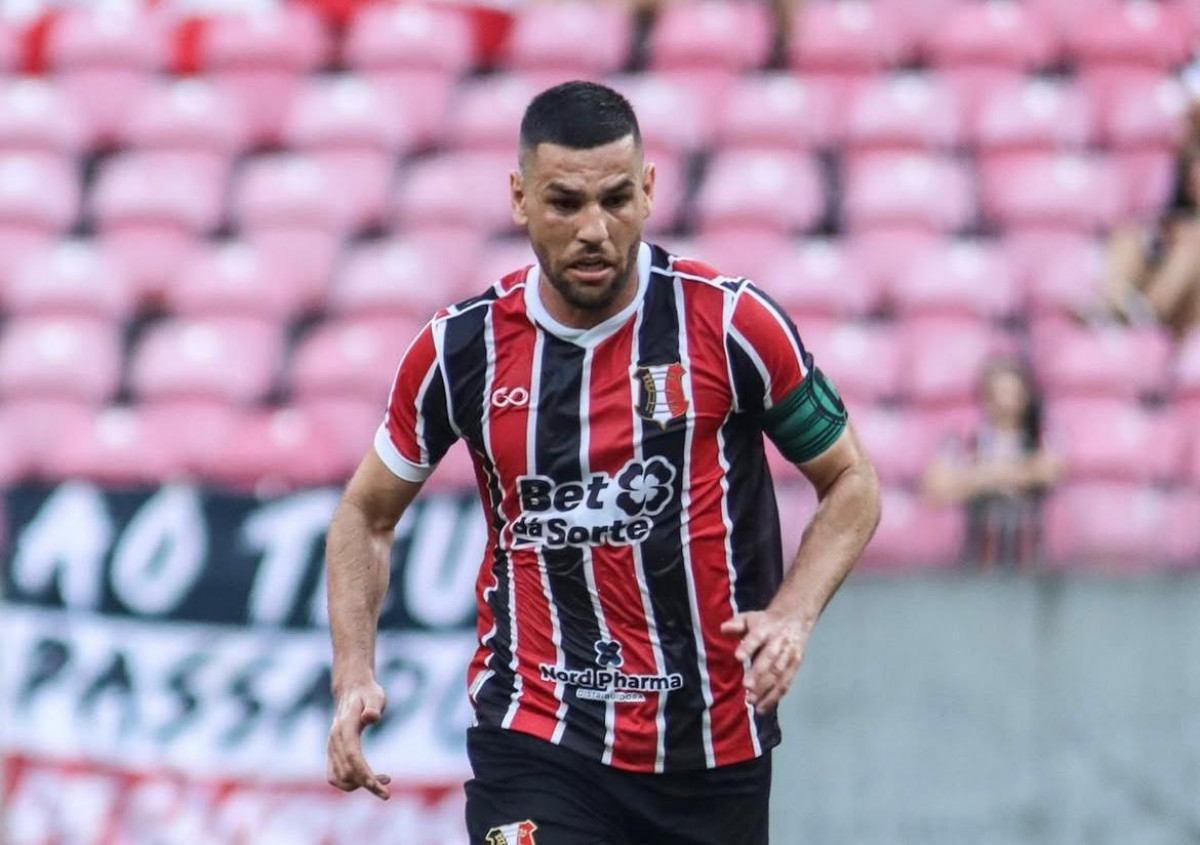 Evelyn Victoria/Santa Cruz