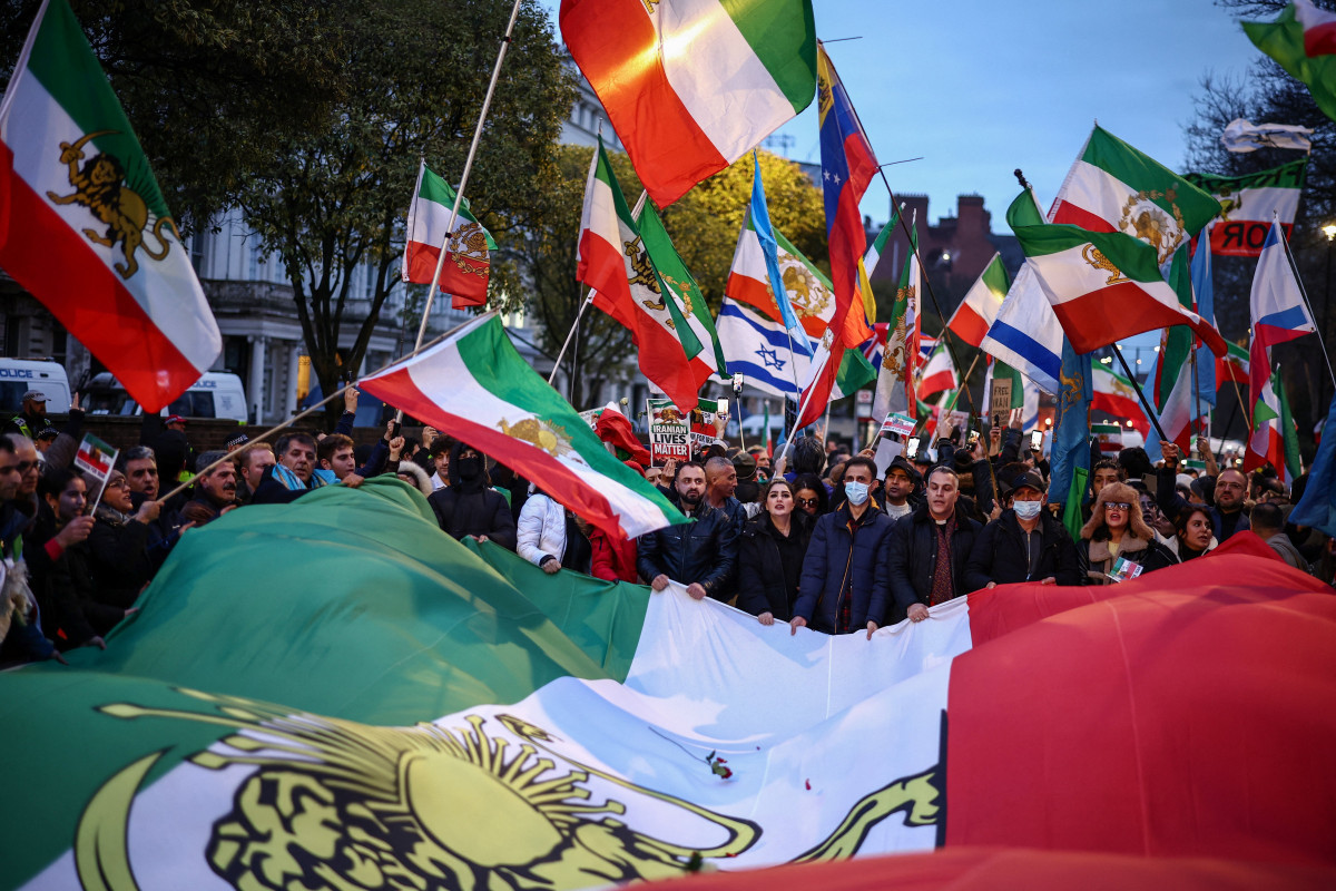 Protestos no Irã já deixaram ao menos 5 mil mortos, diz funcionário do regime
/Foto: HENRY NICHOLLS / AFP