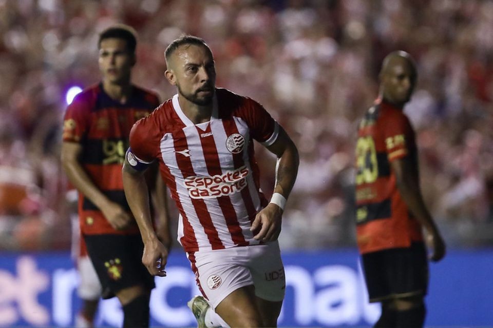 Paulo Sérgio, atacante do Náutico/Rafael Vieira/CNC