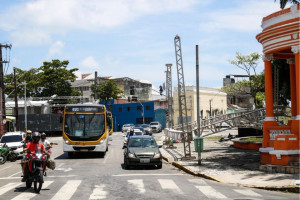Montagem do Camarote do Galo provoca mudan&ccedil;as em paradas e linhas de &ocirc;nibus