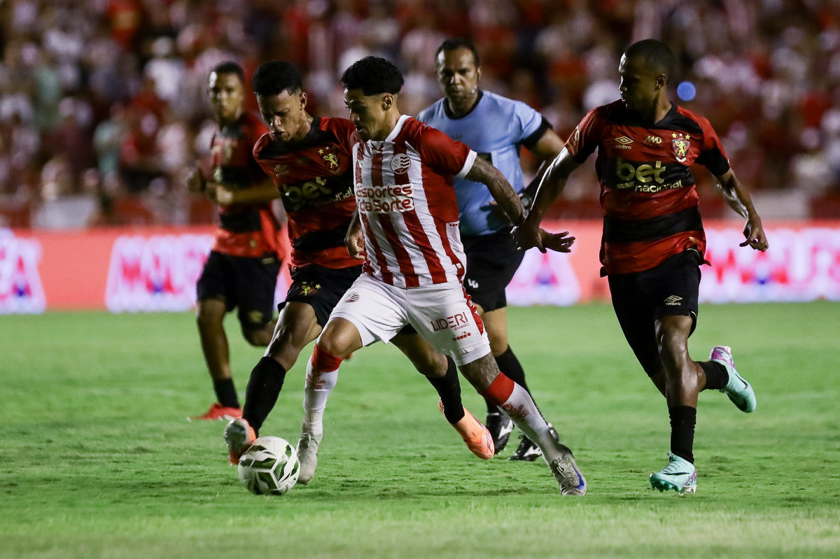 A partida entre Náutico e Sport no Pernambucano de 2026 terminou em 4 a 0 para o time alvirrubro/Rafael Vieira/CNC