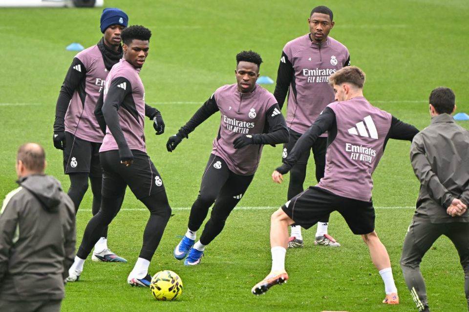 Elenco do Real Madrid em treinamento/JAVIER SORIANO / AFP