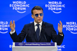 O presidente franc&ecirc;s, Emmanuel Macron, discursa no F&oacute;rum Econ&ocirc;mico Mundial, em Davos