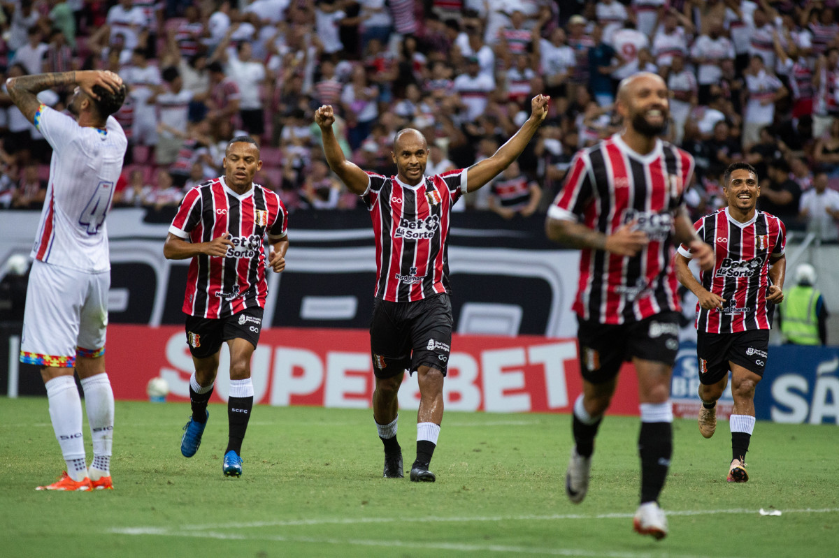 Jogadores do Santa Cruz/Paulo Matheus/FPF