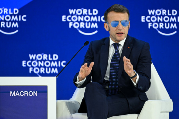 O presidente francês, Emmanuel Macron, discursa no Fórum Econômico Mundial, em Davos