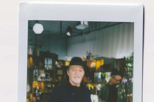 O cantor e compositor Alceu Valença inaugura, nesta terça-feira (20), a temporada 2026 do Tiny Desk Brasil/Foto: Instagram/tinydeskbra