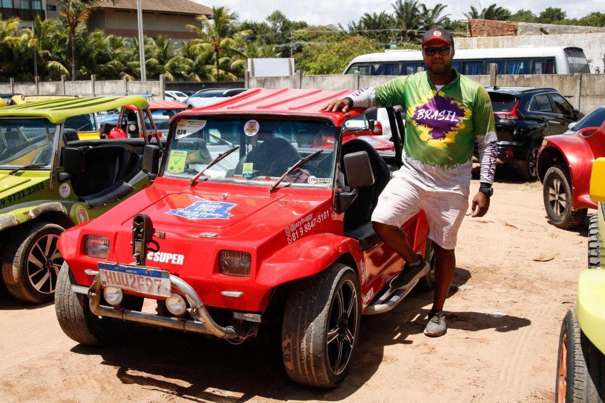 Bugueiro Jaaziel contou ao Diario os impactos da restauração da Estrada de Muro Alto (Foto: Marina Torres/DP Foto)