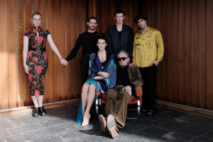 Longa &eacute; descrito como um thriller sat&iacute;rico sobre privil&eacute;gio