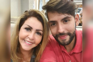 Weslley Carvalhaes e a cantora gospel Shirley Carvalhaes