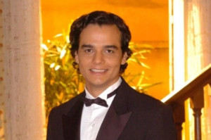 'A Lua Me Disse' foi a grande estreia do ator nas novelas