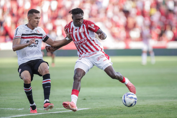 N&aacute;utico x Santa Cruz, jogo pelo Campeonato Pernambucano 2025, nos Aflitos