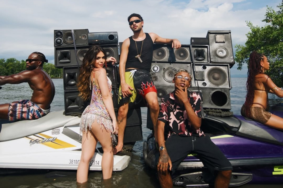 Melody, Pedro Sampaio e MC Meno K durante as gravações do clipe de 