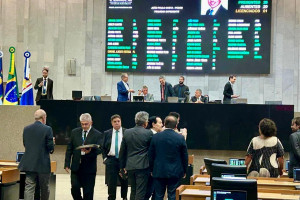 Na pr&oacute;xima segunda-feira, 2 de fevereiro, a oposi&ccedil;&atilde;o chegar&aacute; &agrave; Assembleia Legislativa afiada para recome&ccedil;ar os trabalhos