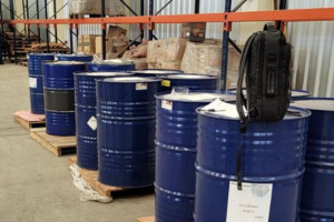 Ton&eacute;is da subst&acirc;ncia usada na fabrica&ccedil;&atilde;o de lan&ccedil;a perfume forem apreendidos em Jaboat&atilde;o