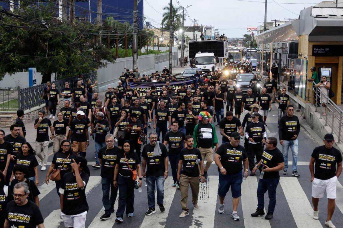 Policiais civis protestam no Centro do Recife/Foto: Marina Torres/DP Foto