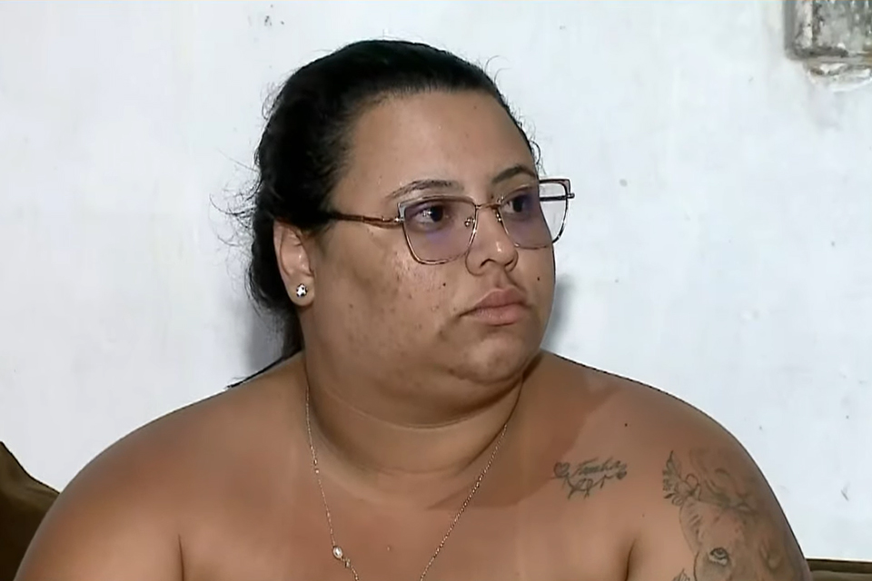 Eduarda Freitas é a mãe da criança que teve túmulo violado em São Lourenço da Mata/REPRODUÇÃO/VÍDEO