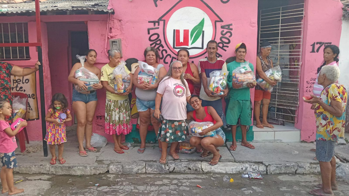 Com mais de 10 anos de fundação, a ONG Florescer Casa Rosa ajuda mais de 100 famílias na Zona Norte da capital pernambucana/Foto: Reprodução / Florescer Casa Rosa