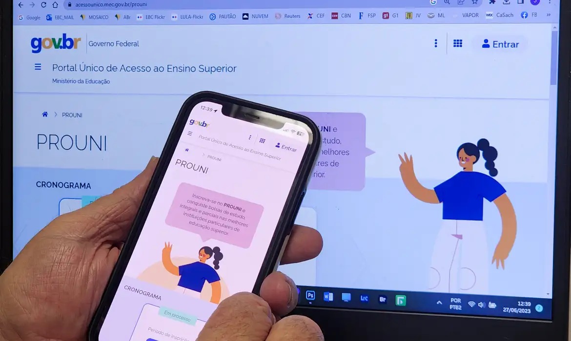 Termina nesta às 23h59 desta quinta-feira (29) o prazo para estudantes interessados se inscreverem no Programa Universidade para Todos (Prouni) do primeiro semestre de 2026/Foto: Rafa Neddermeyer/Agência Brasil